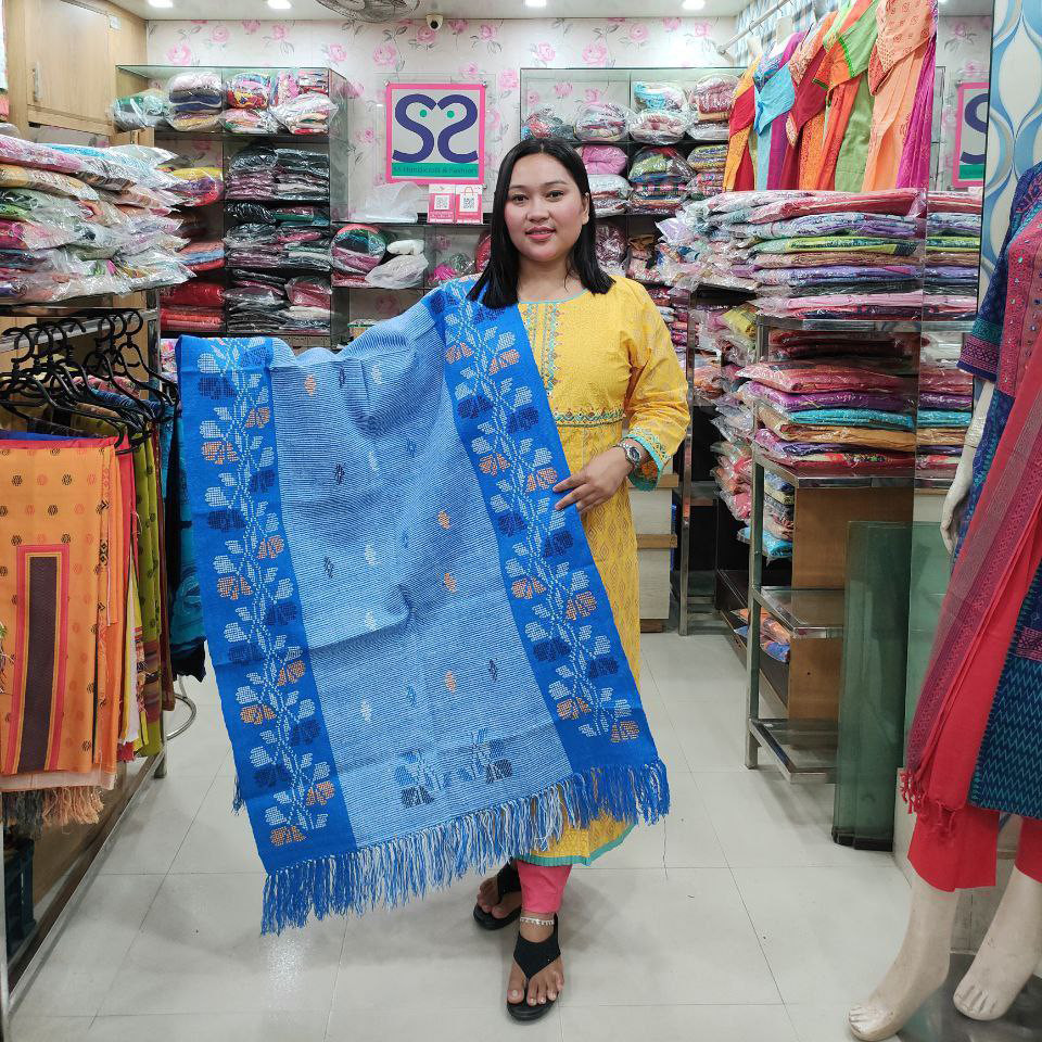 Lotapata Shawl by Waist Loom
