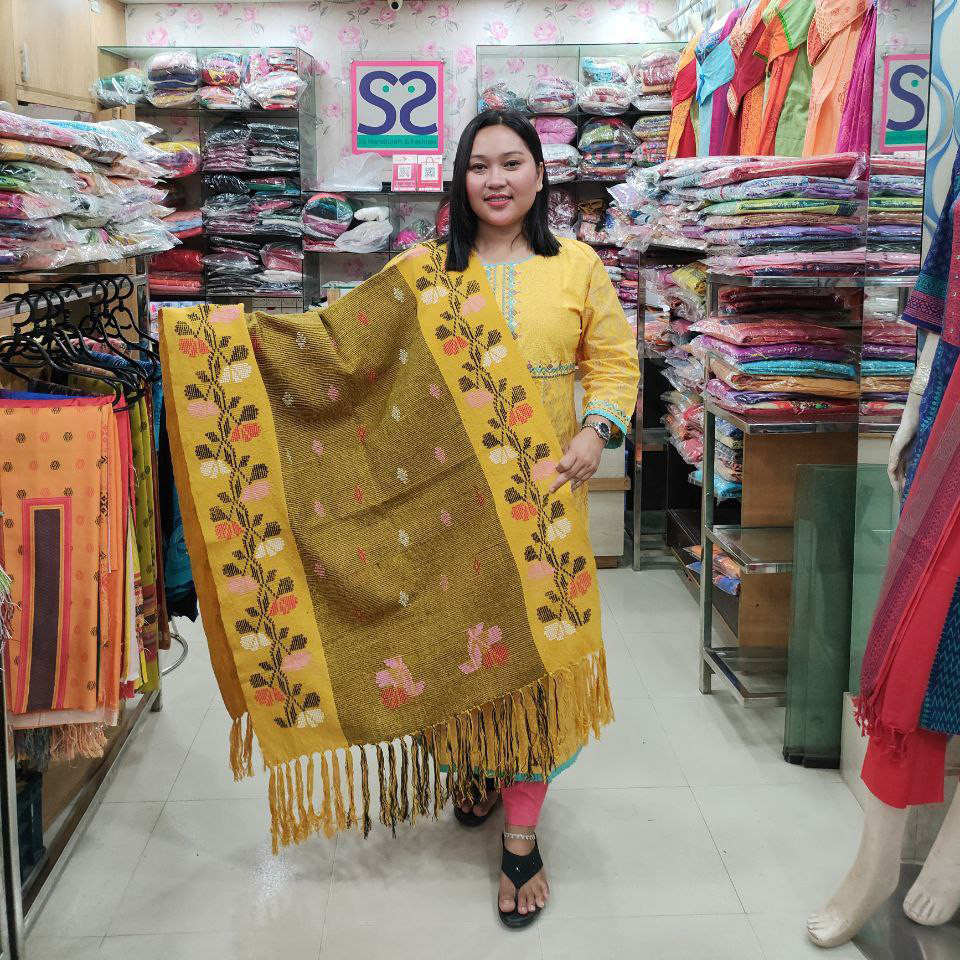 Lotapata Shawl by Waist Loom