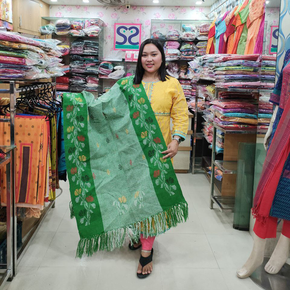 Lotapata Shawl by Waist Loom