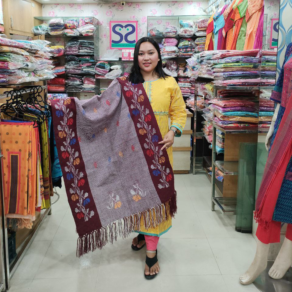Lotapata Shawl by Waist Loom