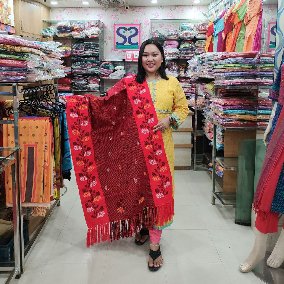 Lotapata Shawl by Waist Loom